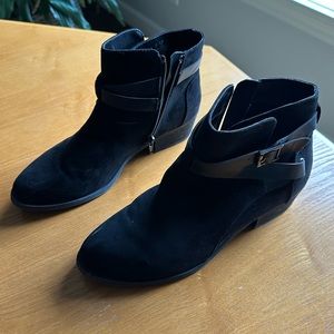 Carlos Santana boots